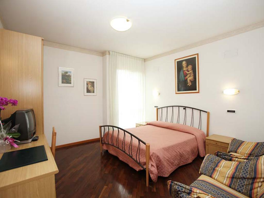 Albergo Bice Senigallia Oda fotoğraf